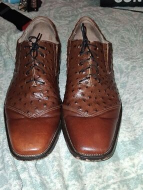 Men's Brown Perforated Leather Lace-Up Oxfords